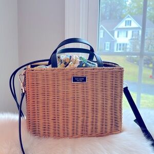 Kate Spade Raffia Bag 10x5x8 removable crossbody strap Includes dust bag so cute